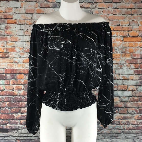 Michael Kors Tops - Michael Kors off the shoulder blouse women’s M